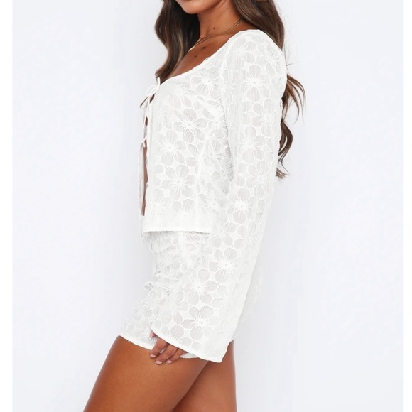 NWOT White Fox SET Long Sleeve Tie Front Top & Matching Mini Skirt Floral Lace S - Picture 3 of 6